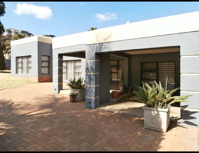 4 BEDROOM HOUSE FOR SALE IN OAKDENE